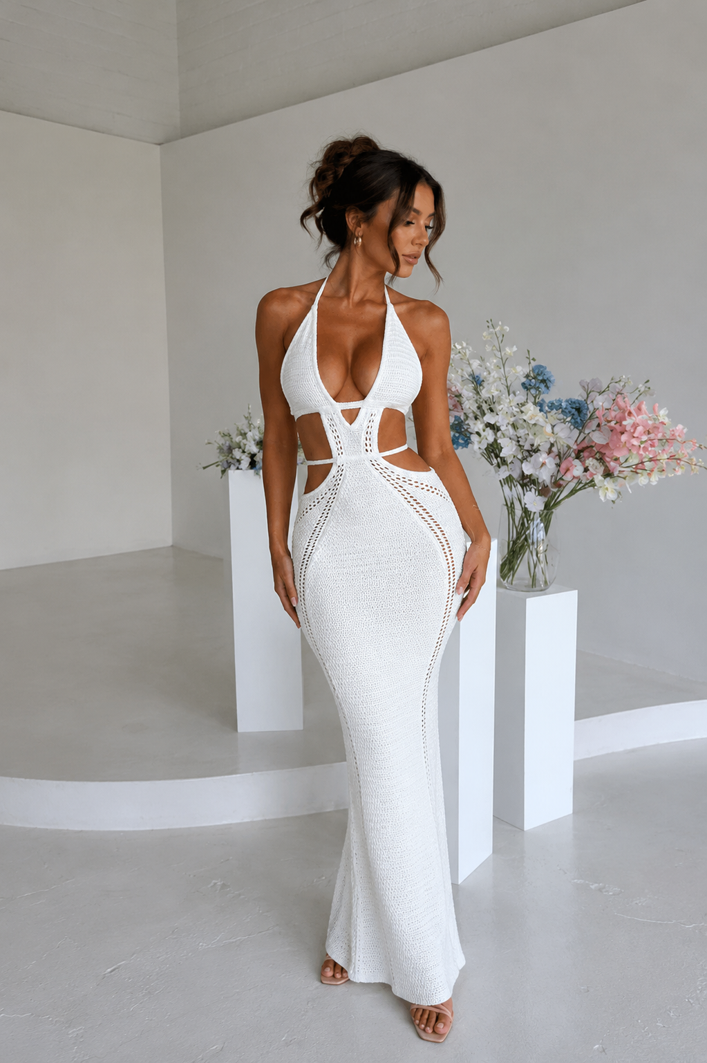 Open-Back Elegant Maxi Dress